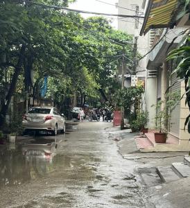 BÁN ĐẤT TẶNG NHÀ –MẶT NGÕ THÔNG -PHỐ VIÊN- ĐÔNG NGẠC – CỔ NHUẾ - Ô TÔ QUA NHÀ